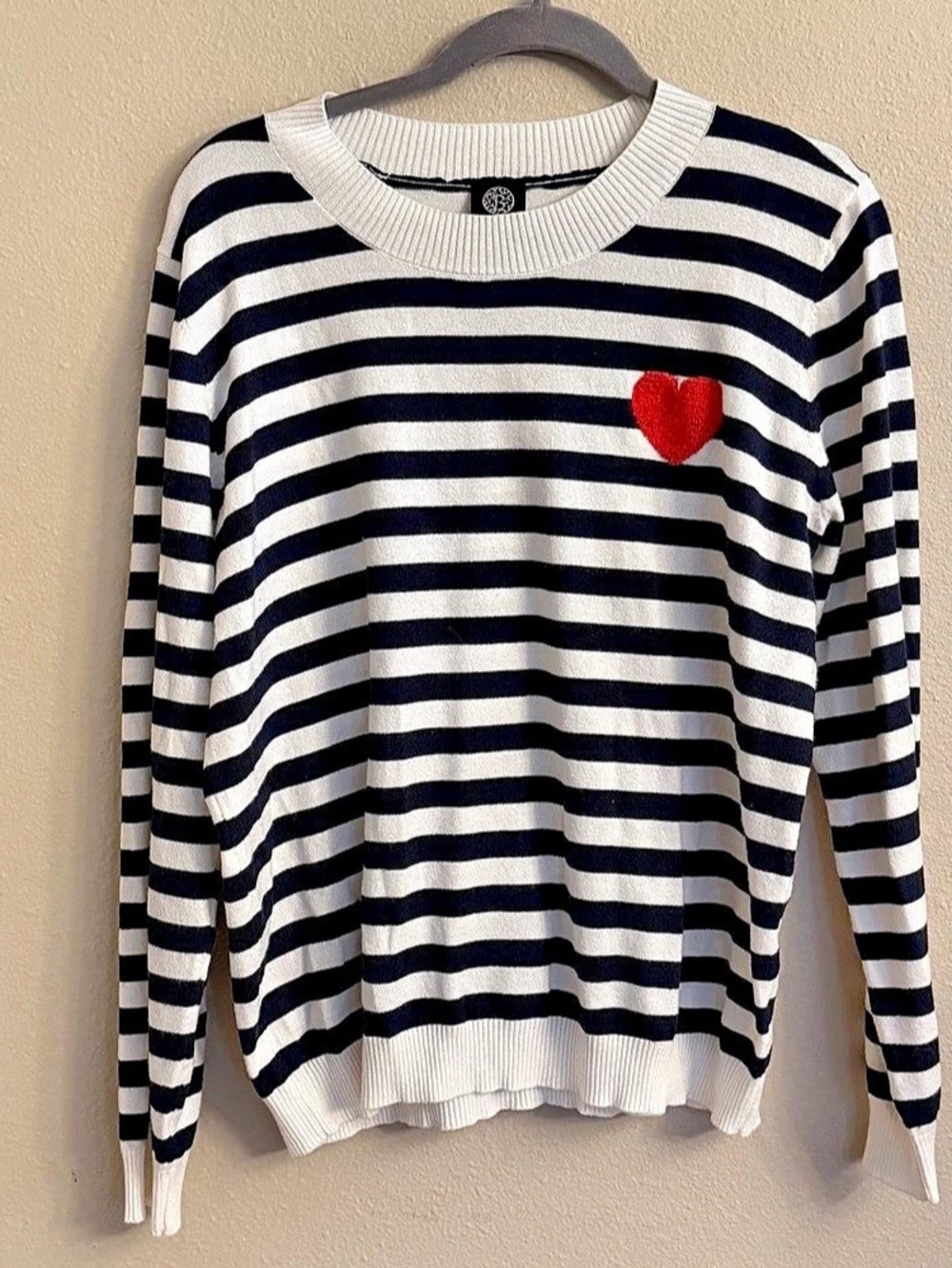 Bobeau Striped Heart Sweater in Black & White Size Large